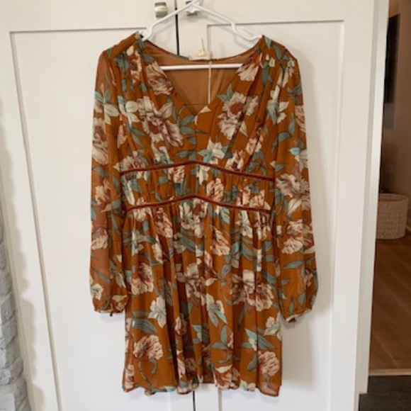 entro Dresses & Skirts - Entro Camel colored v-neck dress from Bohme